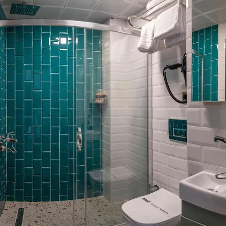 Hotel Heaven Inn Airport Hotel 3*
