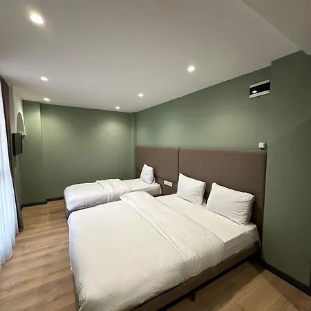 Heaven Airport Hotel 3*