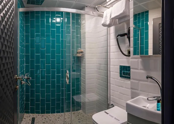 Hotel Heaven Airport 3*