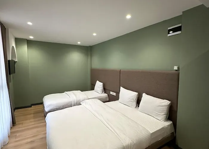 Heaven Airport Hotel 3*